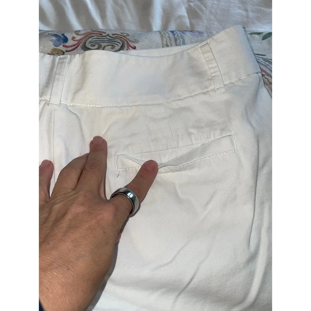 Ann Taylor LOFT Riviera Shorts White Scalloped Hem Cotton Twill Womens Size 10